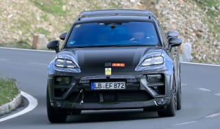 Porsche Macan spyshots - front cornering